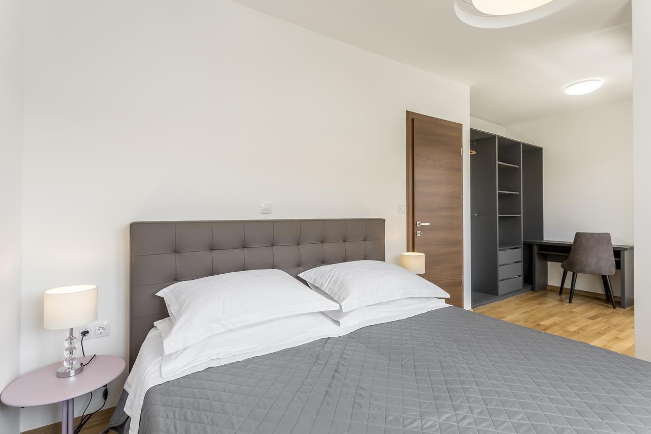 Luxury 3 Bed Apartment, Large Terrace, Pool, Close To Beach And Split! 珀德垂那 外观 照片