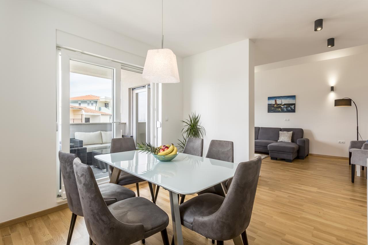 Luxury 3 Bed Apartment, Large Terrace, Pool, Close To Beach And Split! 珀德垂那 外观 照片