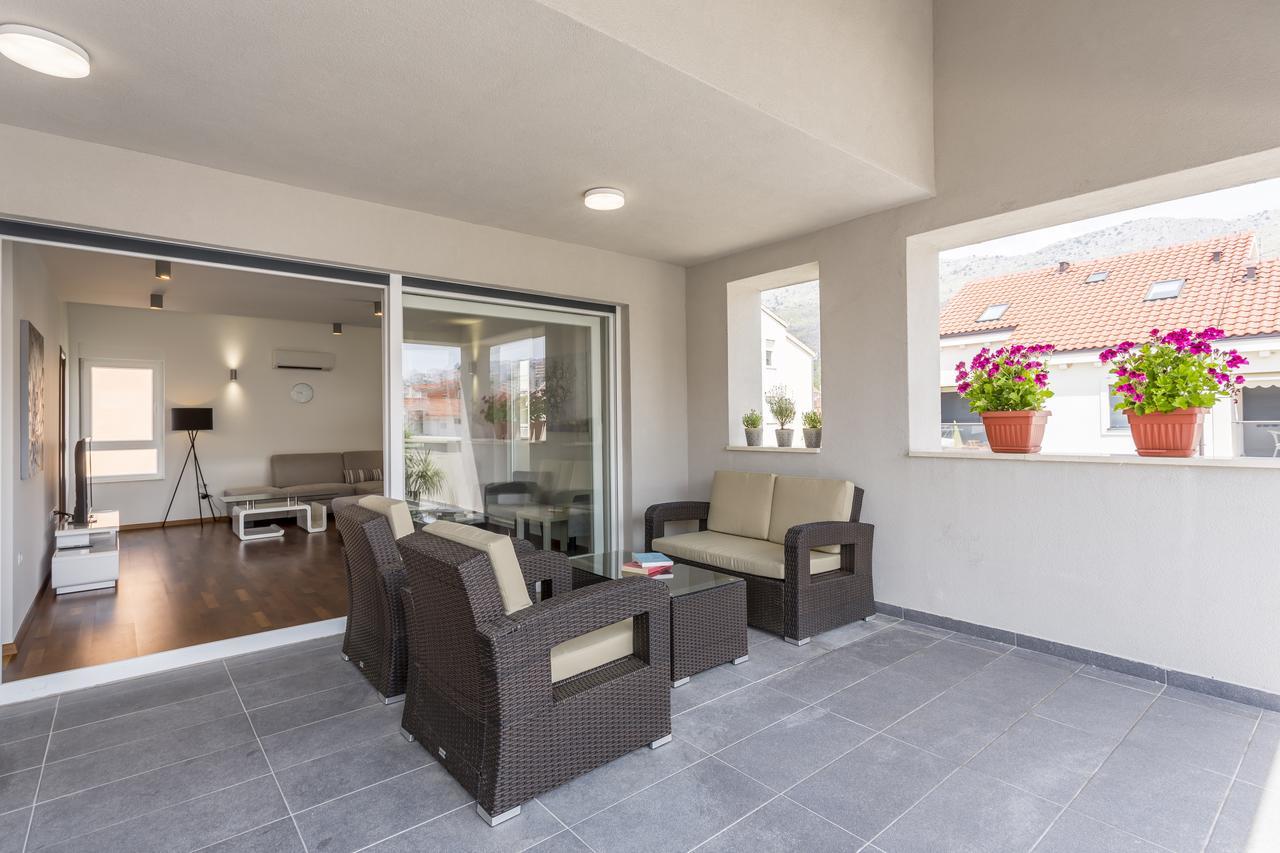 Luxury 3 Bed Apartment, Large Terrace, Pool, Close To Beach And Split! 珀德垂那 外观 照片
